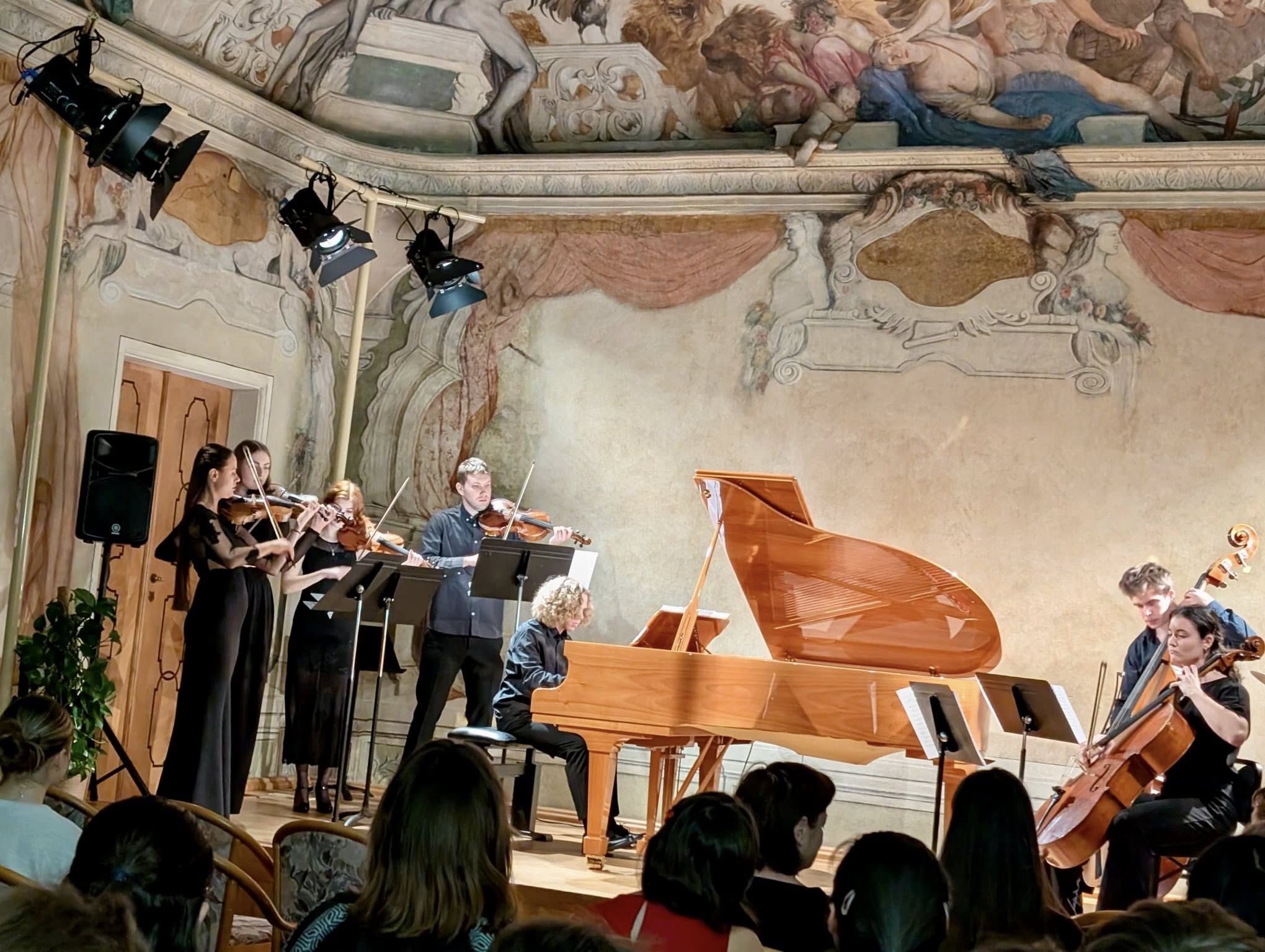 Na KJD odstartovaly absolventské koncerty